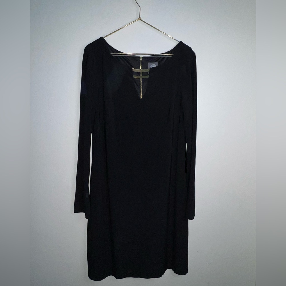 Vince Camuto Black Long-Sleeve Dress with Gold Neck‎ Bar